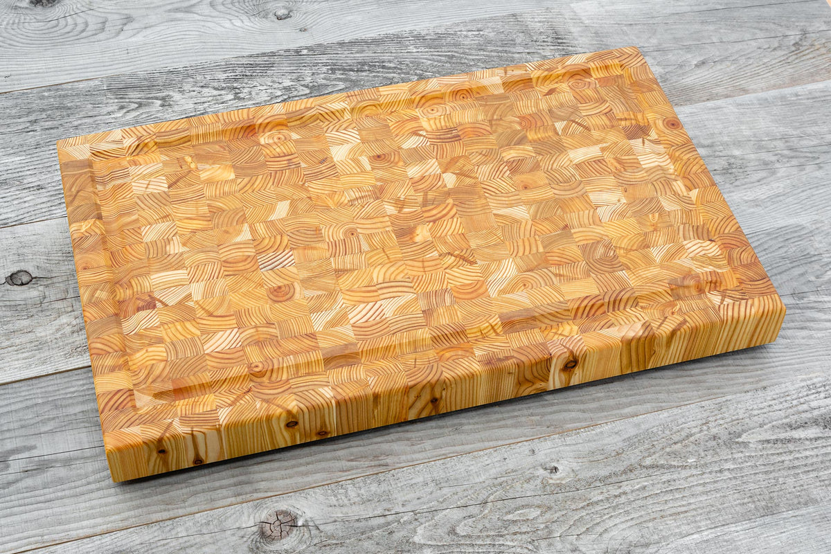 Larchwood Carving Board / Random Medium les amis du FROMAGE
