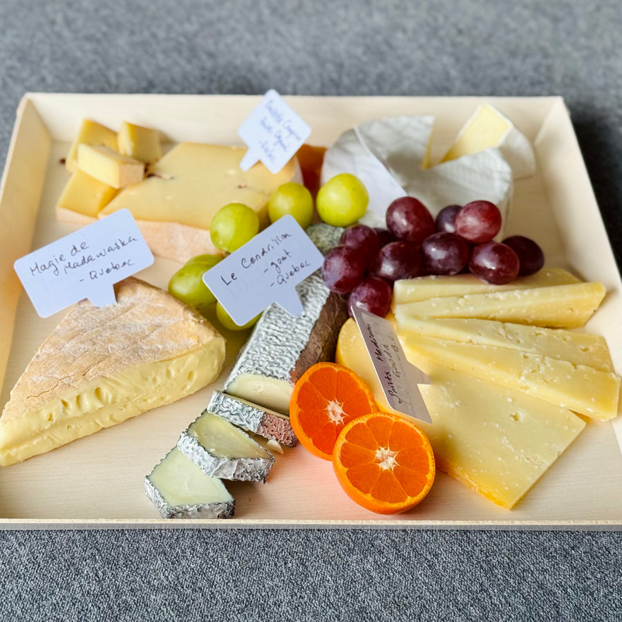 Canadian Cheese Canadian Artisan Cheese Platter – les amis du FROMAGE