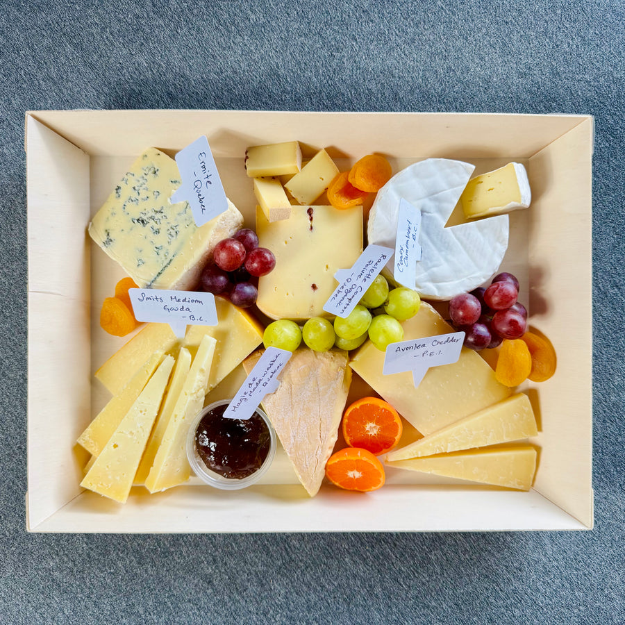 Canadian Cheese Canadian Artisan Cheese Platter – les amis du FROMAGE